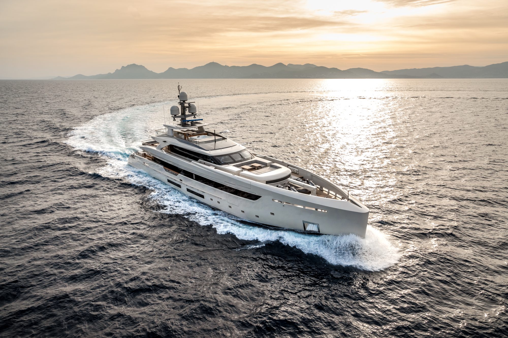 Motor Yacht VERTIGE for Charter with SuperYachtsMonaco