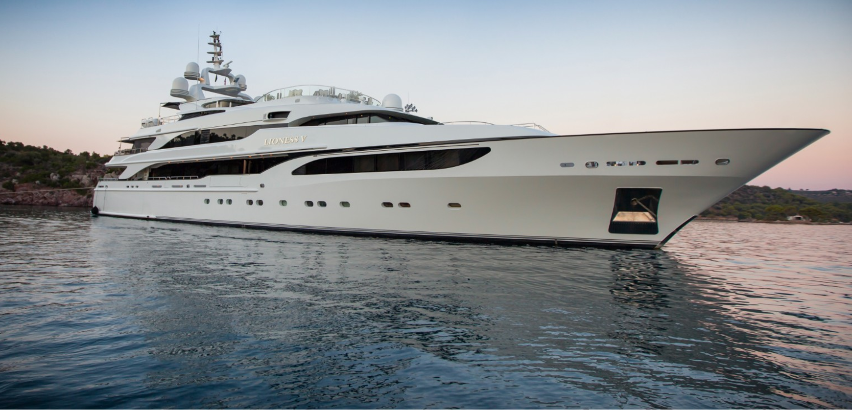 yacht for charter lioness v