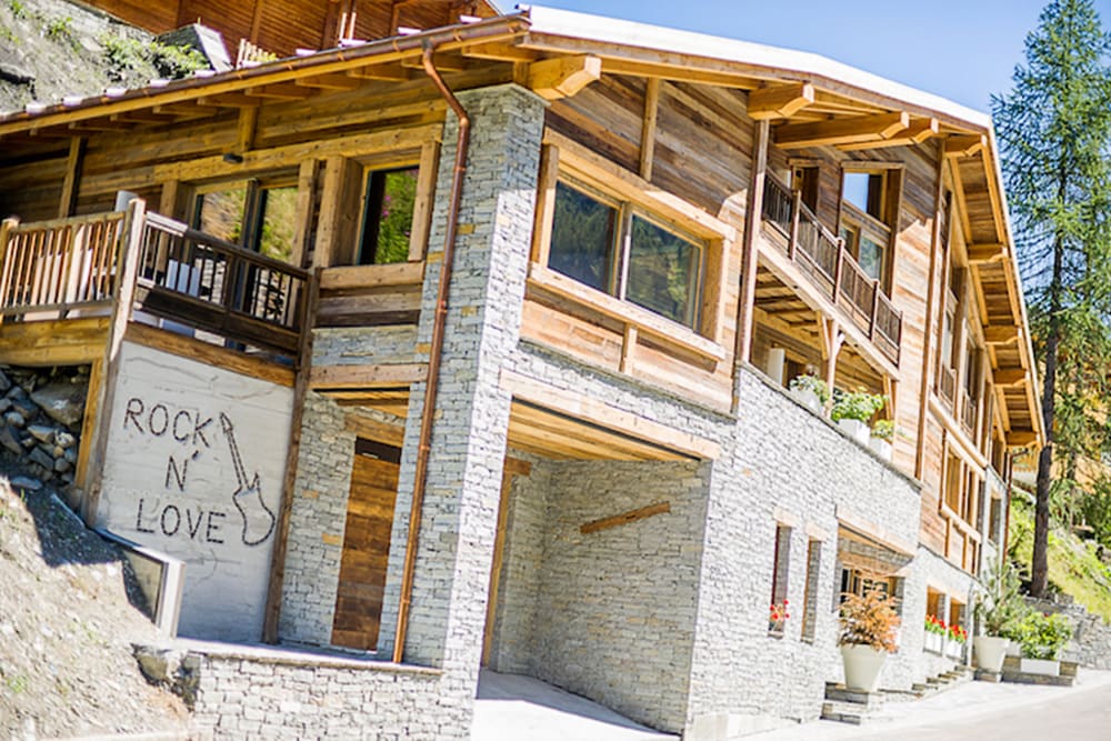 Best Luxury Chalets in the French Alps for Christmas