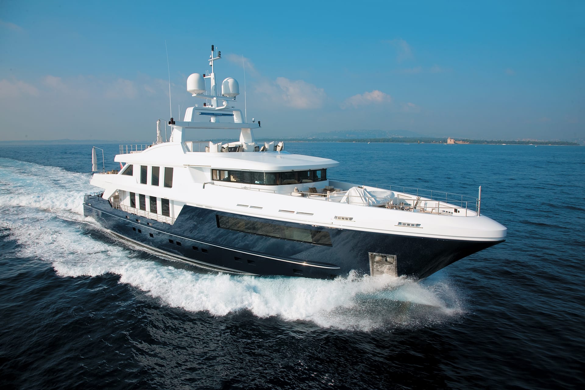 Motor Yacht CLICIA for Charter with SuperYachtsMonaco