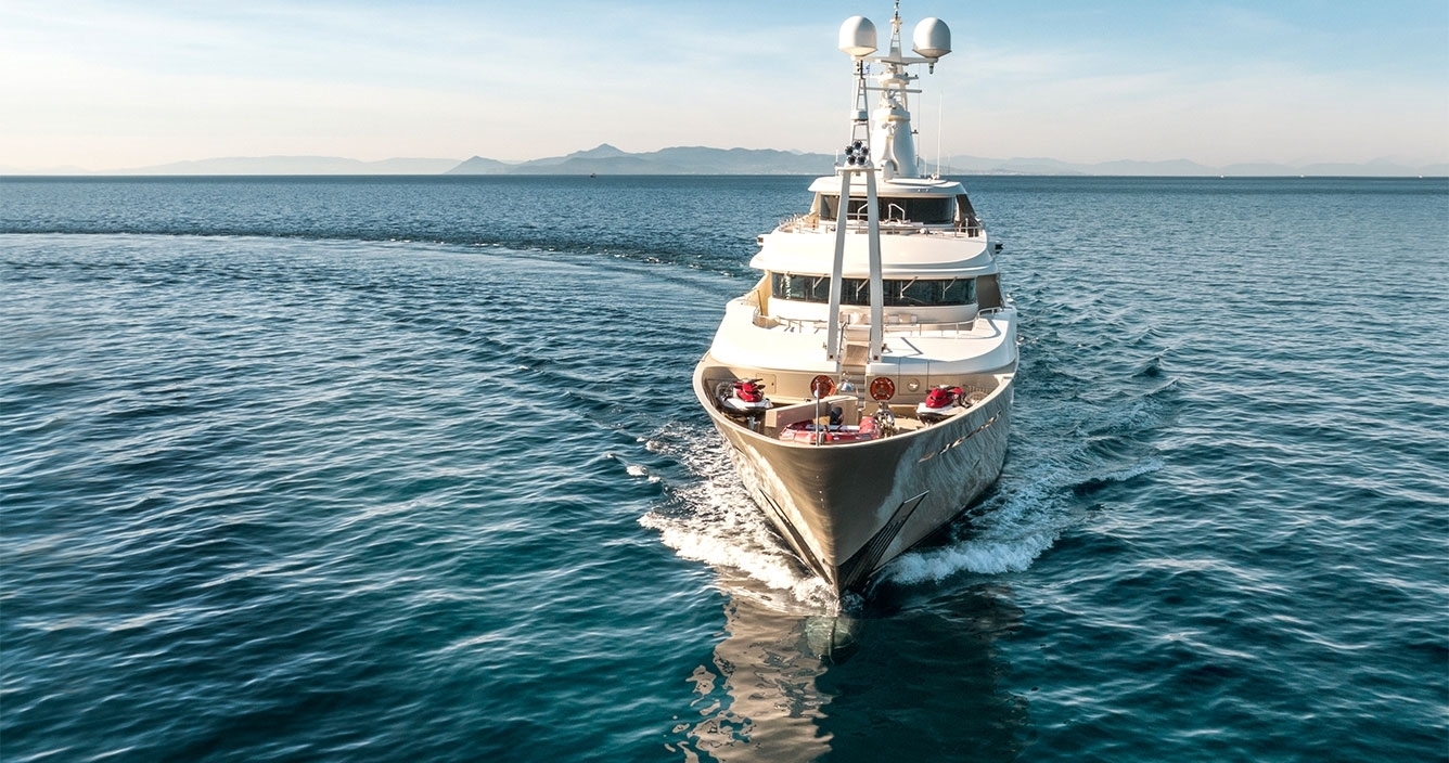 Motor Yacht LIGHT HOLIC for Charter with SuperYachtsMonaco