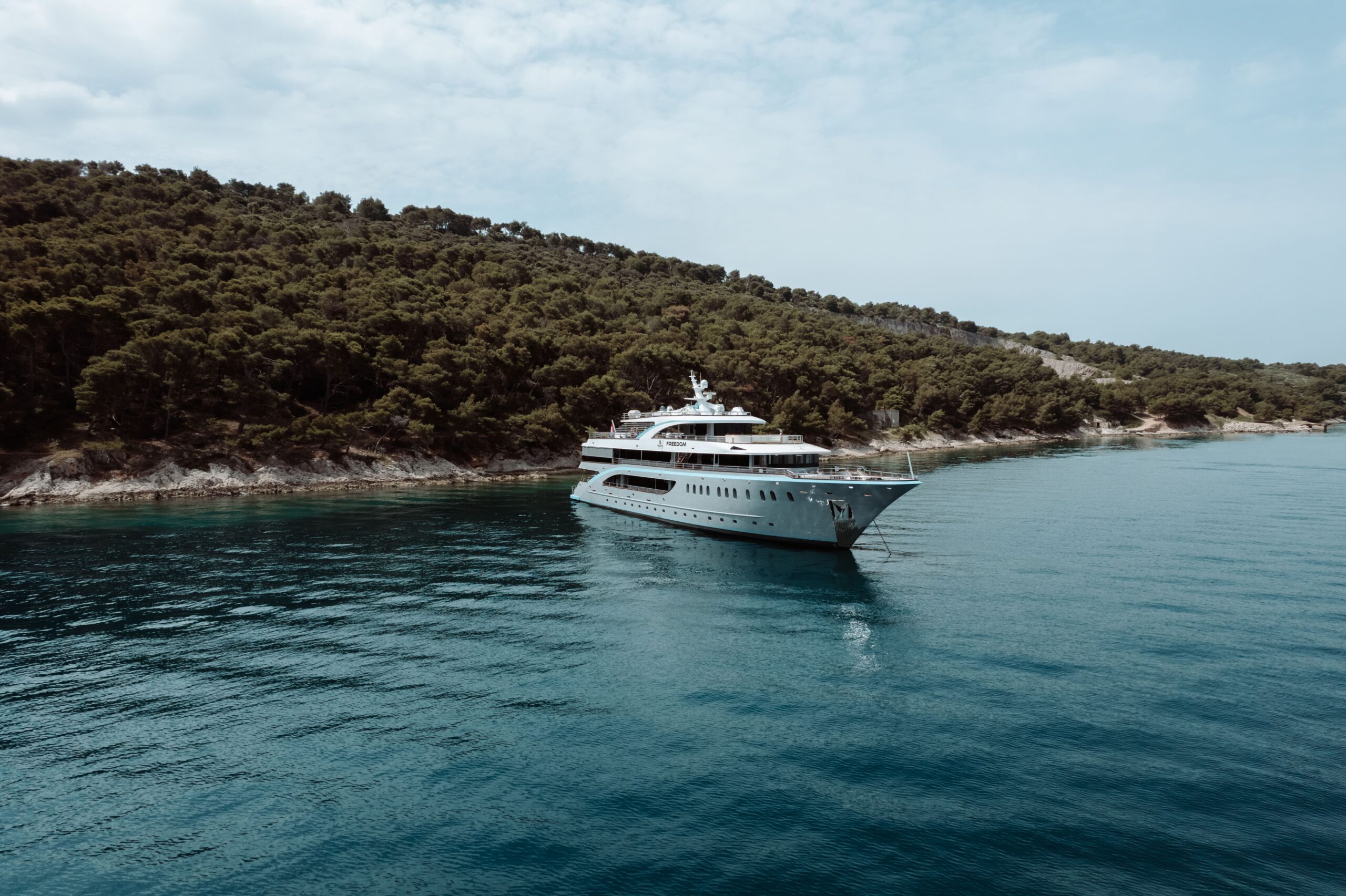 M/Y FREEDOM for charter with SuperYachtsMonaco